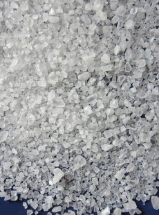 consomme-a-trop-forte-dose-le-sel-pourrait-retarder-puberte-19052015219